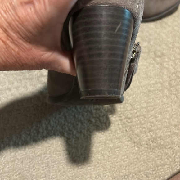 Vionic booties - Picture 5 of 5